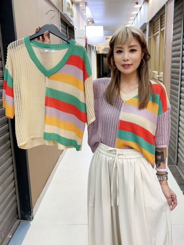 MK148 Knit Loose fit v top
