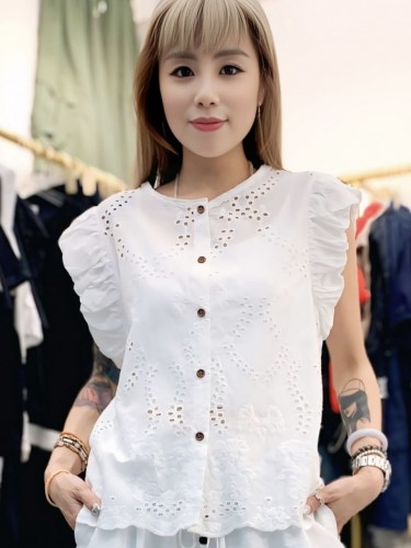 YY248 eyelet lace sleeve top