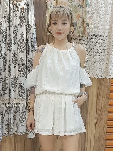 BB77 Off-white Eyelet Top & Shorts Set