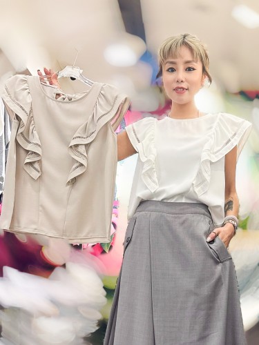 ON51 Ruffled Top