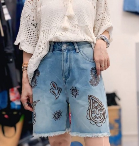 YY183 denim berms paisley