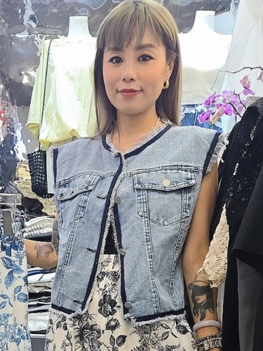 AQ283 Denim vest with Dark blue trims