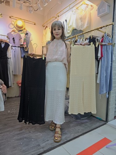 Pe08-Lace long skirt