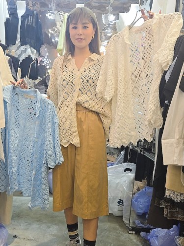 AQ275 Crochet collared TOP