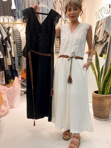 YY196-V Lace jumpsuit with belt