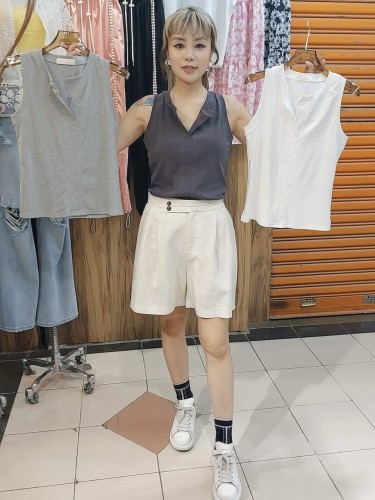 BB80 Round Sleeveless Top