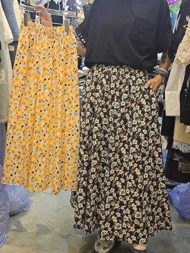 AQ280 Small Floral Flare Skirt