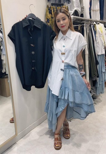 PA140 Different Buttons Shirt