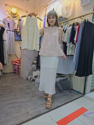 Pe06-EMB high neck Aline Top 