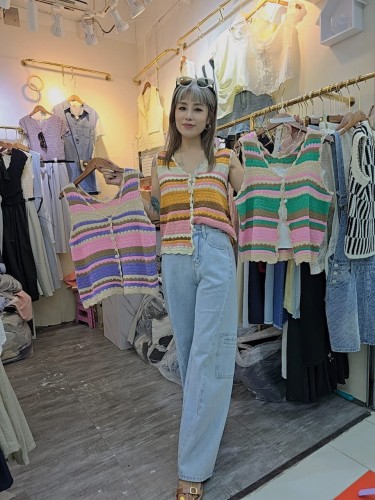 Pe29-Striped Knit Vest