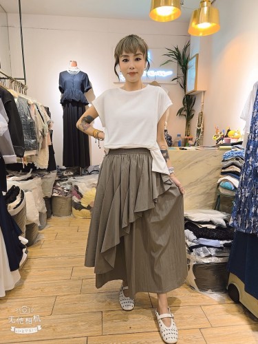 GG54 Slant Long skirt