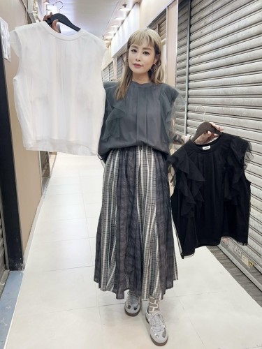 MK163 Ruffled sleeve Top