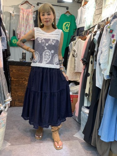 YM35 White Knit Sleeveless Top & Navy Tiered Skirt Set