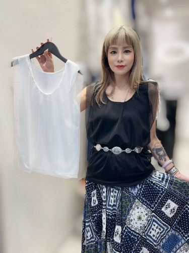 PA184 V Sleeveless Mesh Overlay Top
