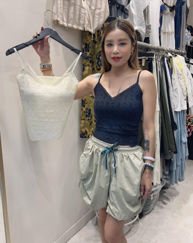 PA159 Padded V lace top