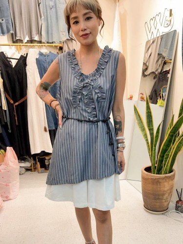 YY180- V ruffled sleeveless long to