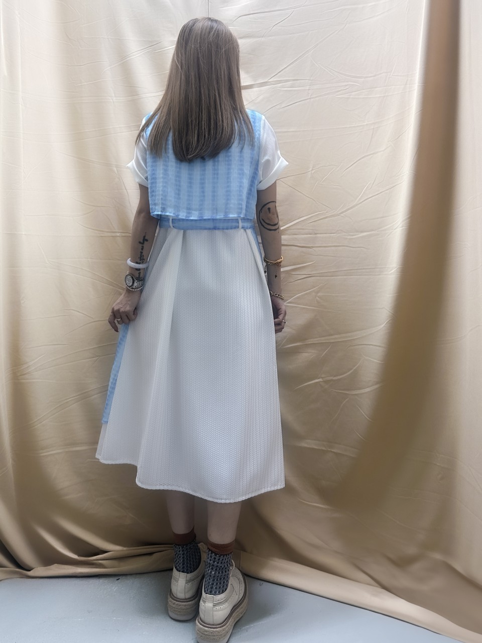 BS488 白色 暈染條子雪紡拼波浪紋提花網布連身裙